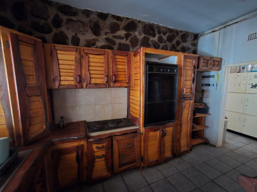 8 Bedroom Property for Sale in Alma Limpopo
