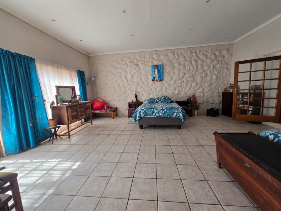 8 Bedroom Property for Sale in Alma Limpopo