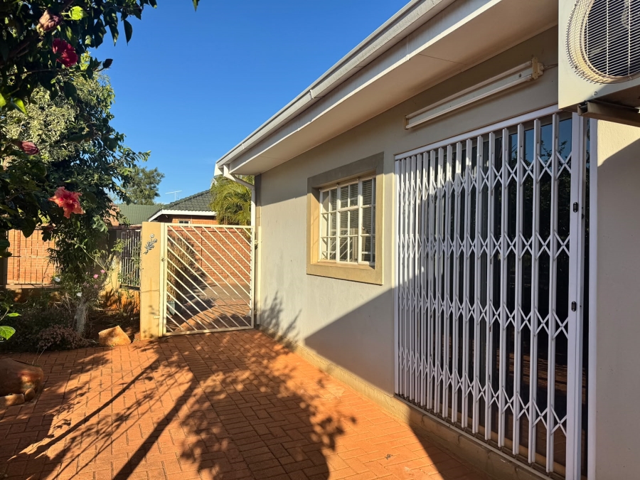 3 Bedroom Property for Sale in Kameeldoringpark Limpopo