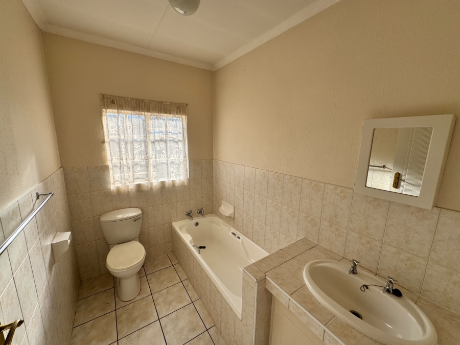 3 Bedroom Property for Sale in Kameeldoringpark Limpopo