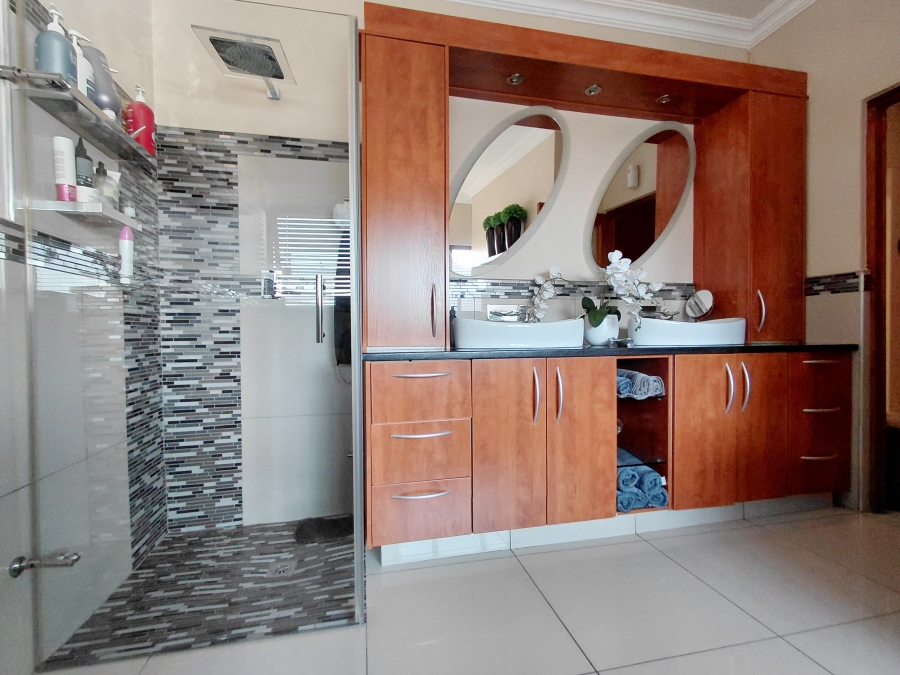 4 Bedroom Property for Sale in Bendor Limpopo