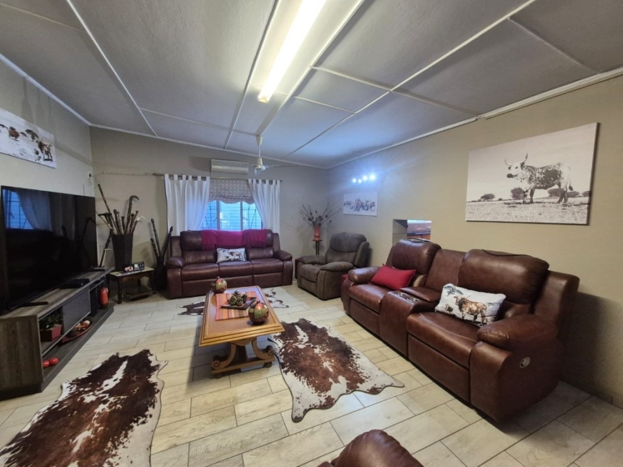 5 Bedroom Property for Sale in Phalaborwa Limpopo