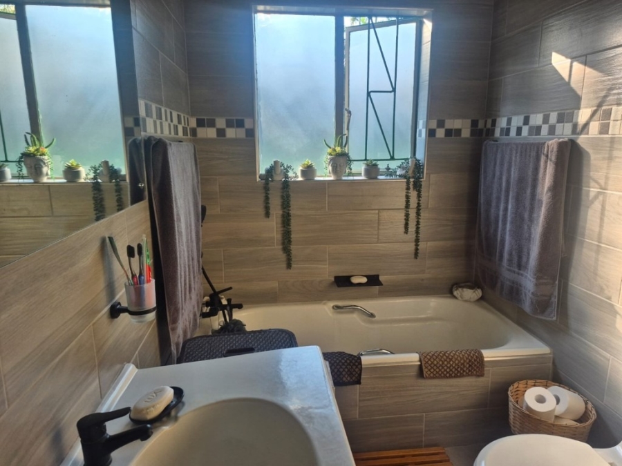 5 Bedroom Property for Sale in Phalaborwa Limpopo