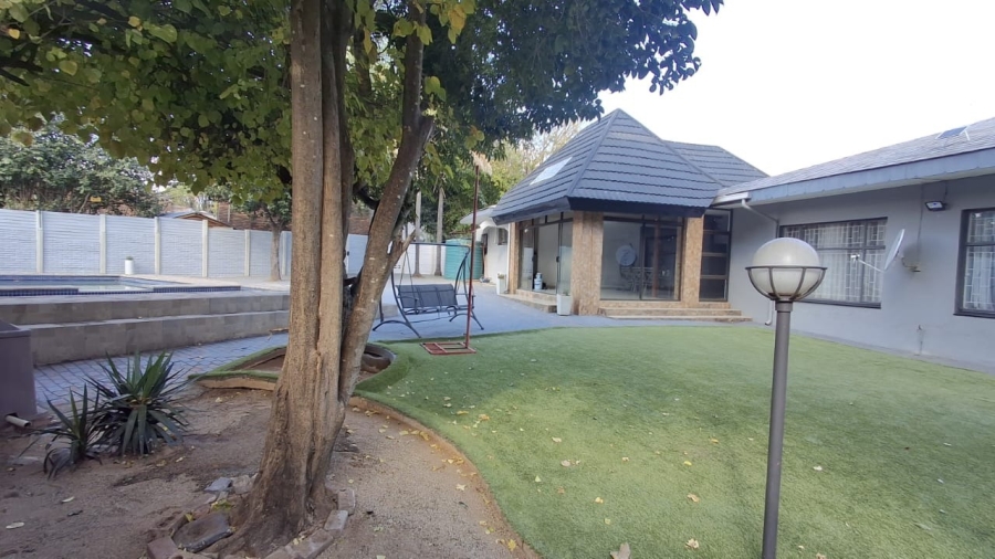 5 Bedroom Property for Sale in Bendor Limpopo