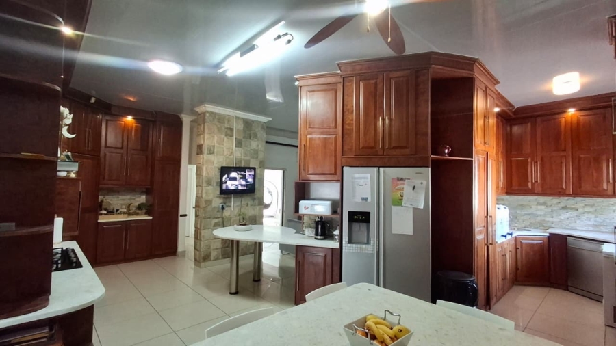 5 Bedroom Property for Sale in Bendor Limpopo