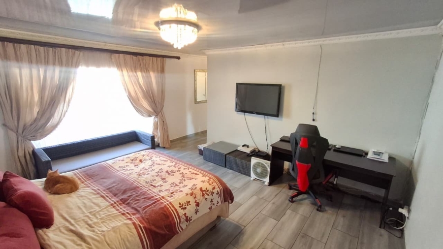 5 Bedroom Property for Sale in Bendor Limpopo