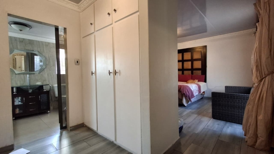 5 Bedroom Property for Sale in Bendor Limpopo