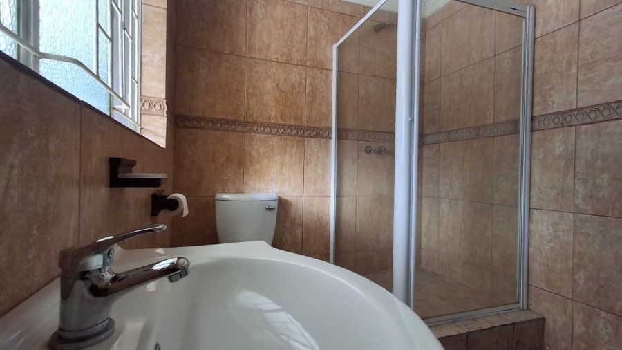 5 Bedroom Property for Sale in Bendor Limpopo