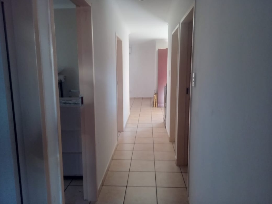 To Let 4 Bedroom Property for Rent in Northam Limpopo