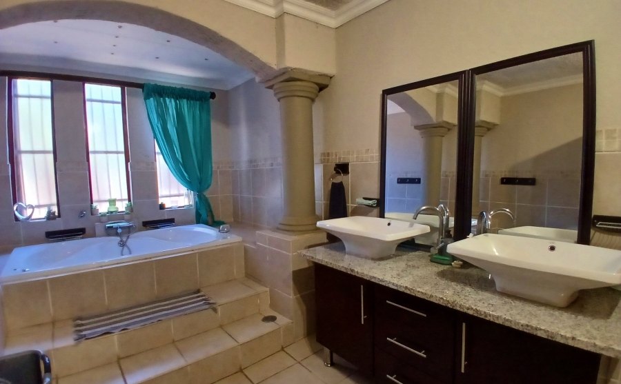 8 Bedroom Property for Sale in Lephalale Limpopo