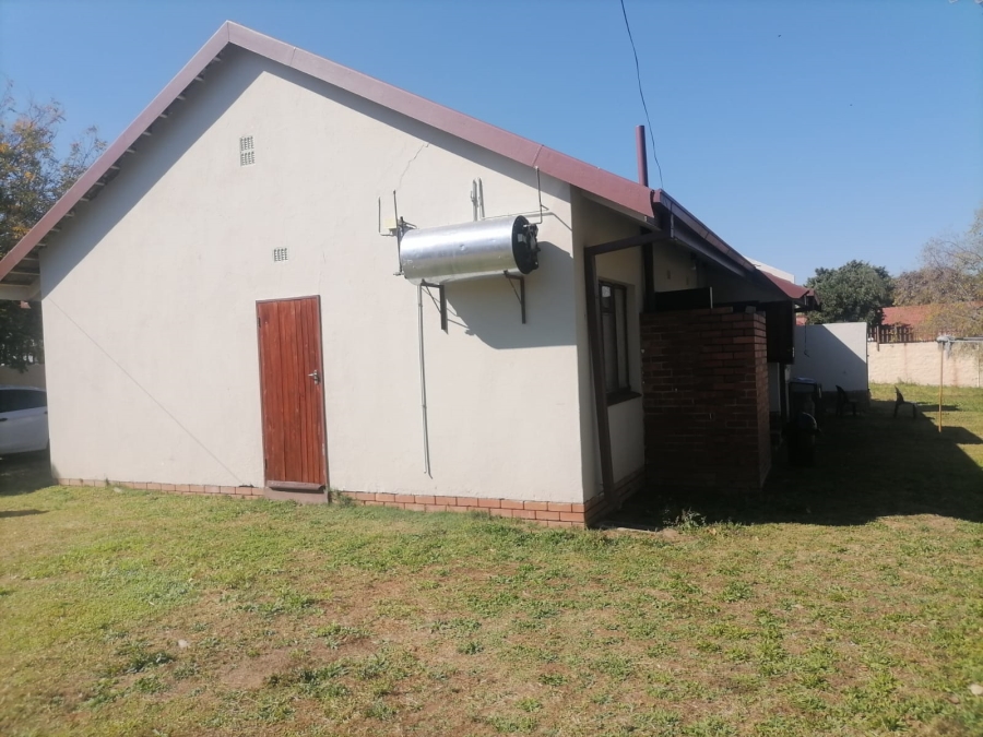 3 Bedroom Property for Sale in Fauna Park Limpopo