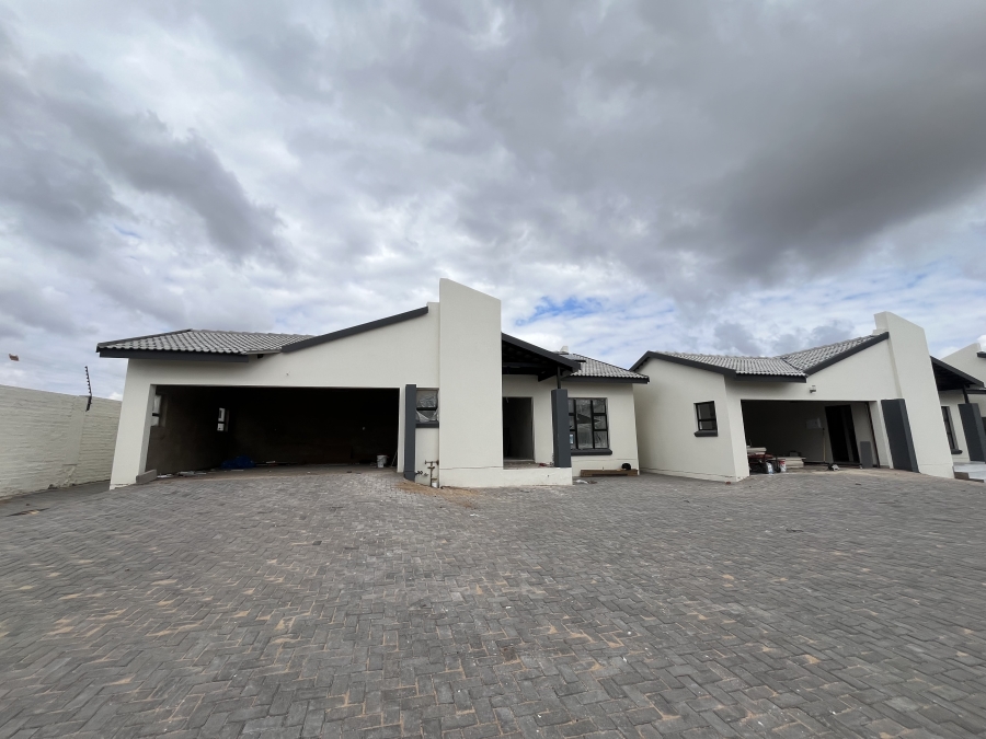 3 Bedroom Property for Sale in Bendor Limpopo