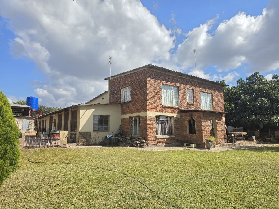 5 Bedroom Property for Sale in Mopane Limpopo