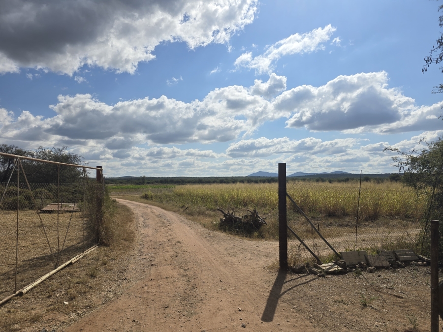 5 Bedroom Property for Sale in Mopane Limpopo