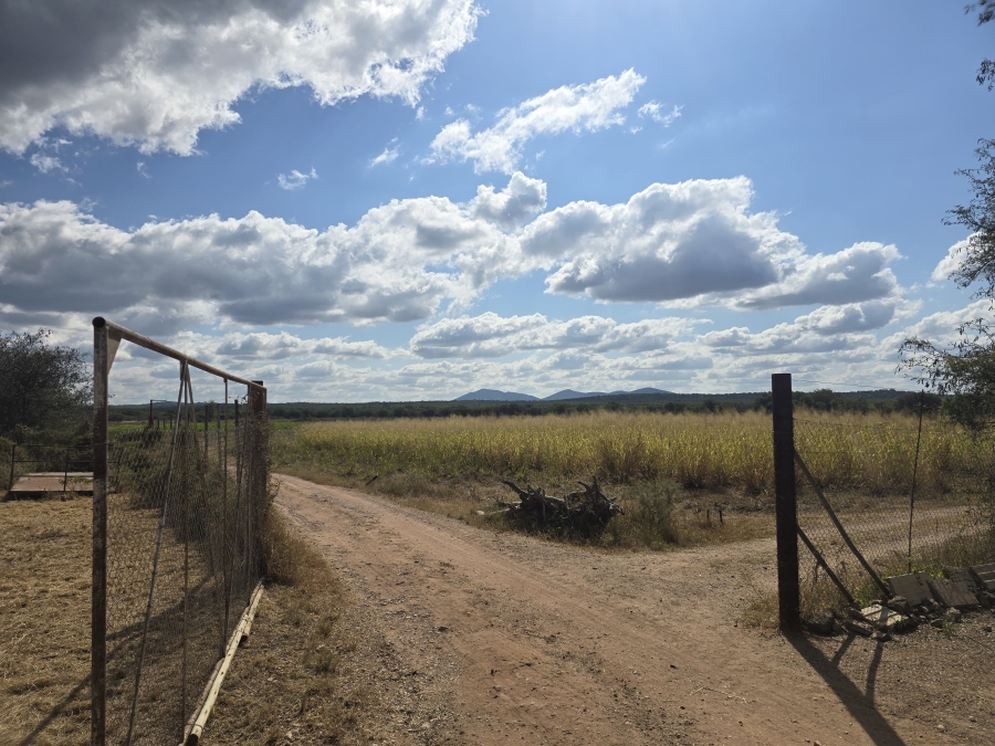 5 Bedroom Property for Sale in Mopane Limpopo