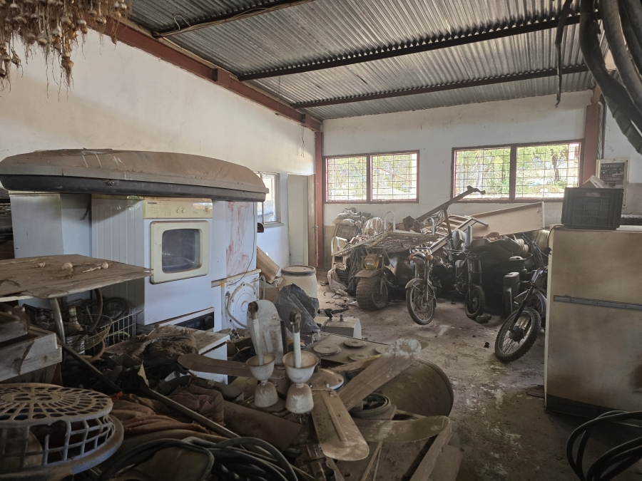 5 Bedroom Property for Sale in Mopane Limpopo