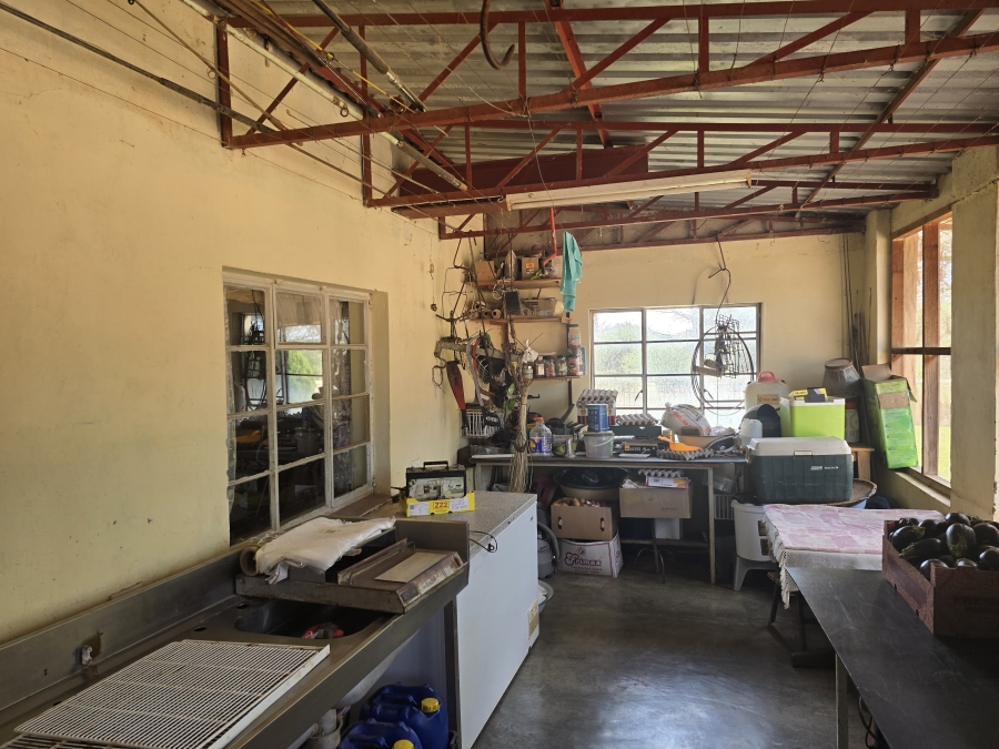 5 Bedroom Property for Sale in Mopane Limpopo