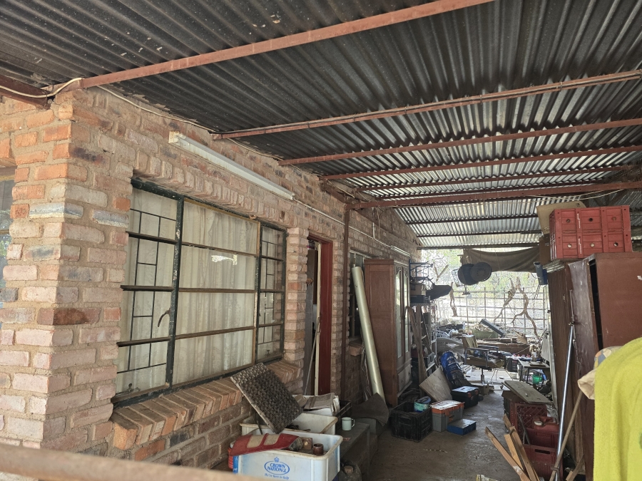 5 Bedroom Property for Sale in Mopane Limpopo