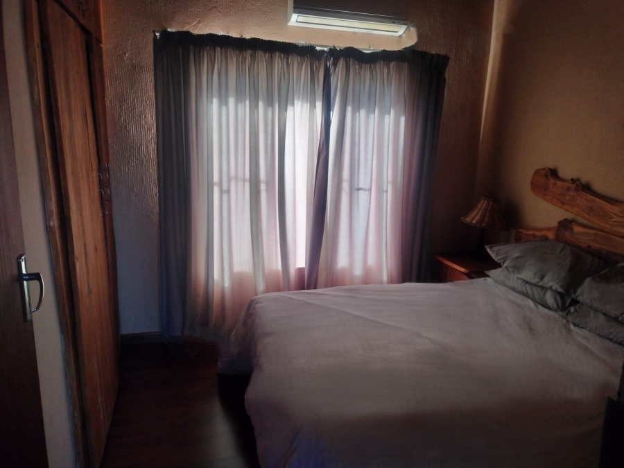 6 Bedroom Property for Sale in Rooiberg Limpopo