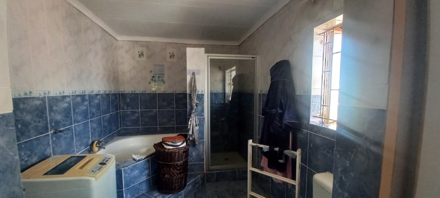 6 Bedroom Property for Sale in Flora Park Limpopo