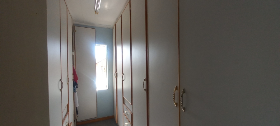 6 Bedroom Property for Sale in Flora Park Limpopo
