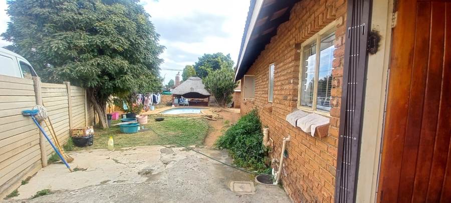 6 Bedroom Property for Sale in Flora Park Limpopo