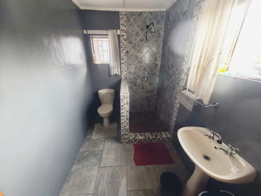3 Bedroom Property for Sale in Fauna Park Limpopo