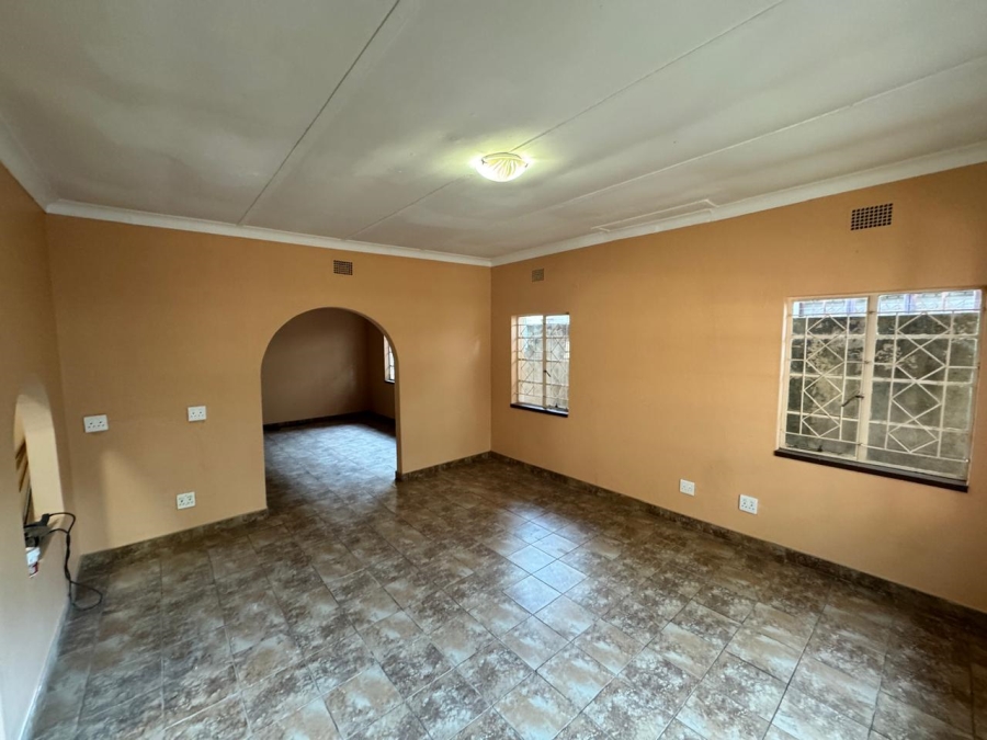 5 Bedroom Property for Sale in Impala Park Limpopo