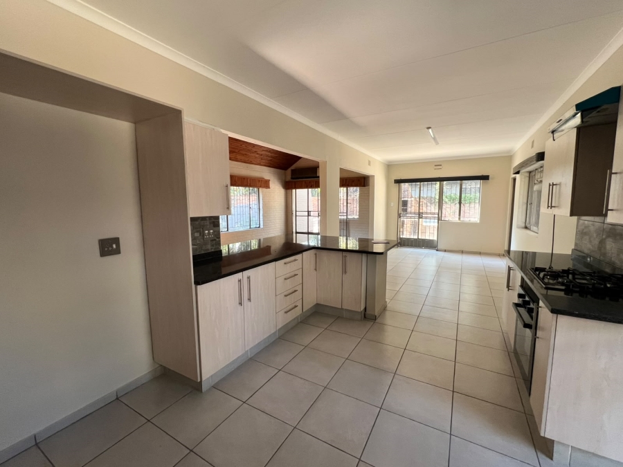 To Let 4 Bedroom Property for Rent in Kameeldoringpark Limpopo