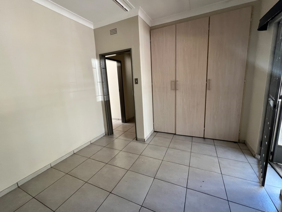 To Let 4 Bedroom Property for Rent in Kameeldoringpark Limpopo