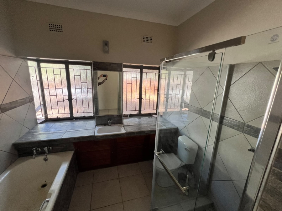 To Let 4 Bedroom Property for Rent in Kameeldoringpark Limpopo