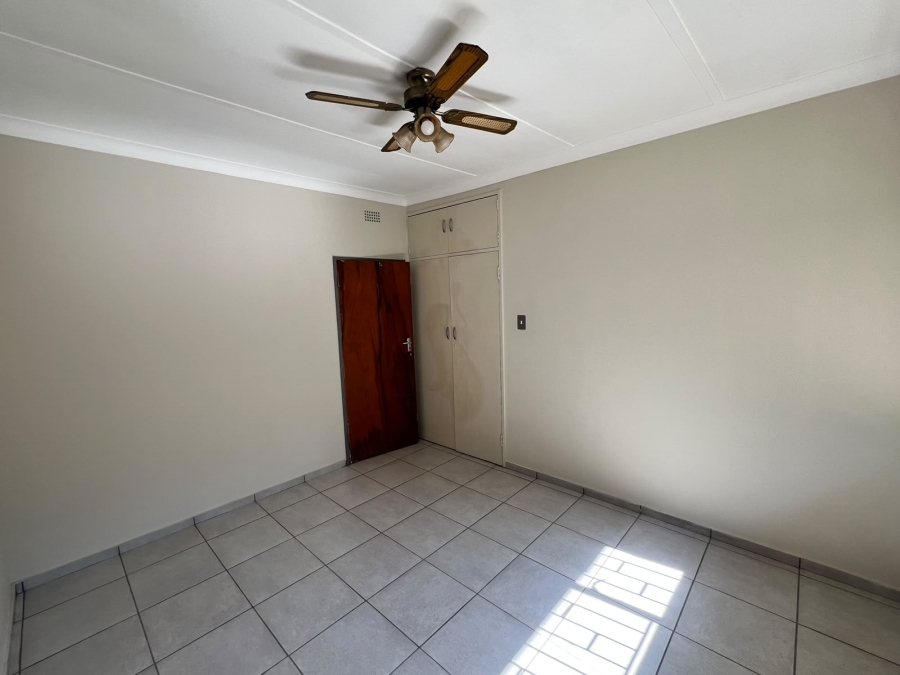 To Let 4 Bedroom Property for Rent in Kameeldoringpark Limpopo