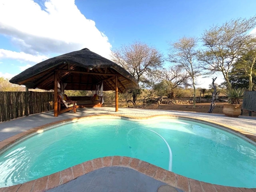 Commercial Property for Sale in Ndlovumzi Limpopo