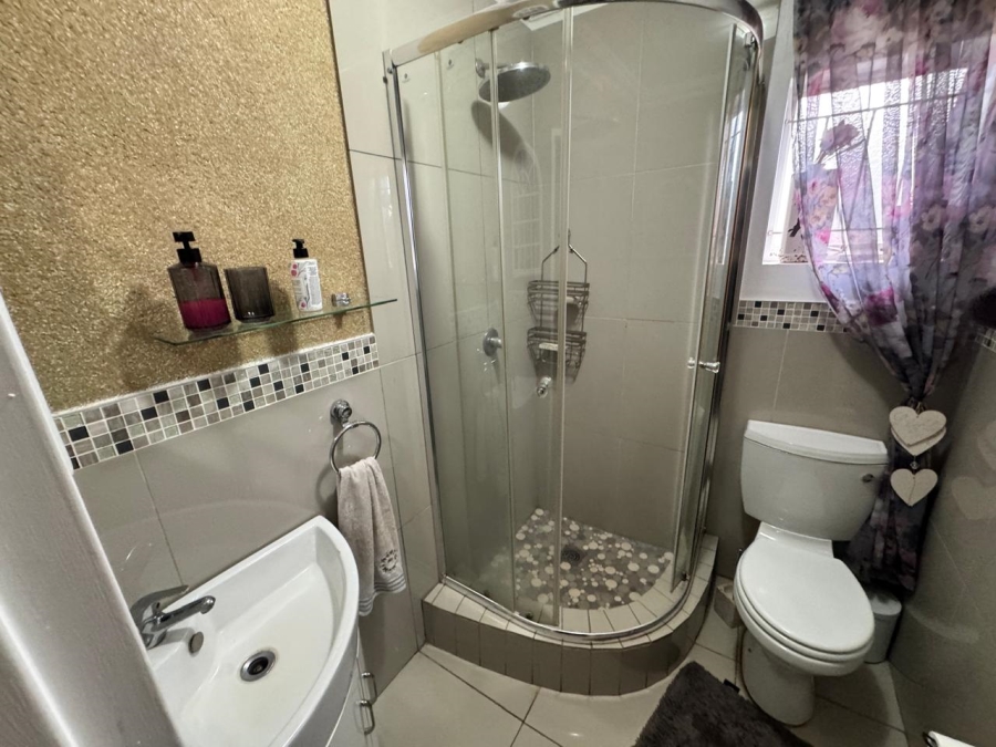 4 Bedroom Property for Sale in Chroompark Limpopo