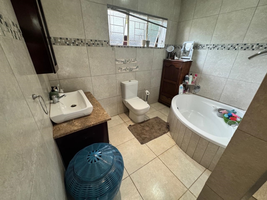 4 Bedroom Property for Sale in Chroompark Limpopo