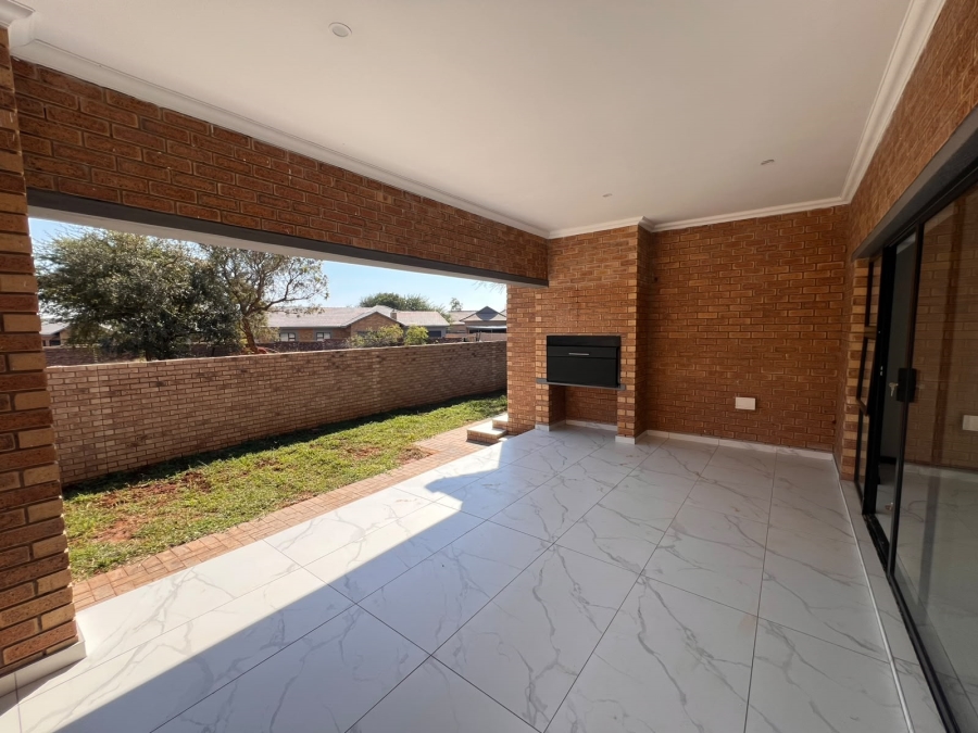 4 Bedroom Property for Sale in Chroompark Limpopo