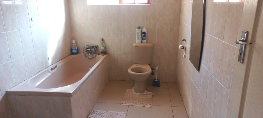 3 Bedroom Property for Sale in Mahlasedi Park Limpopo