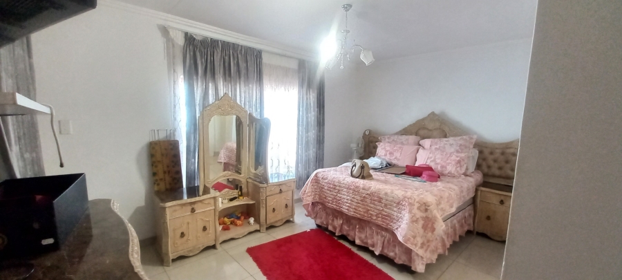 3 Bedroom Property for Sale in Mahlasedi Park Limpopo
