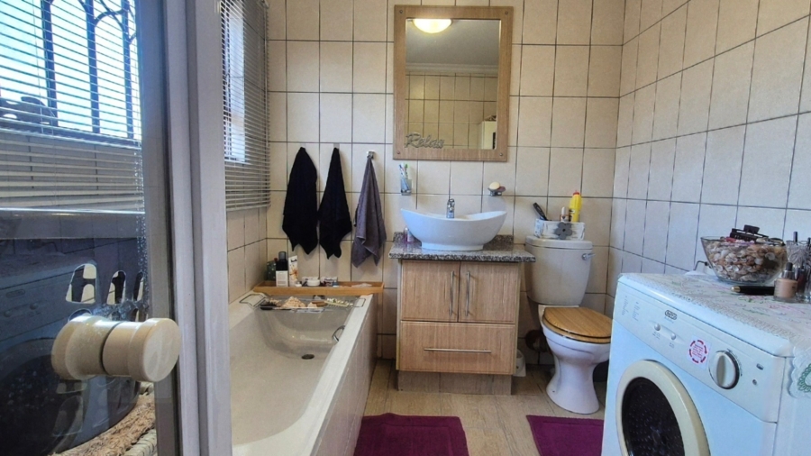 2 Bedroom Property for Sale in Mookgopong Limpopo