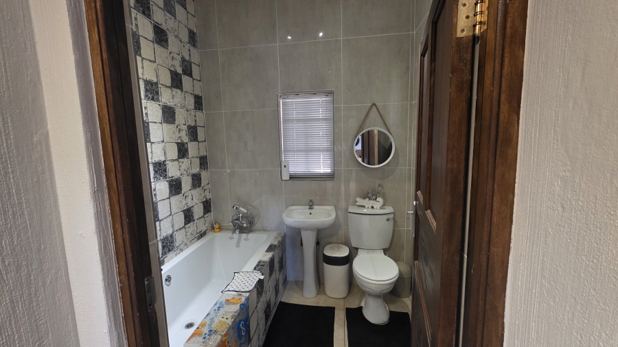 6 Bedroom Property for Sale in Bela Bela Limpopo