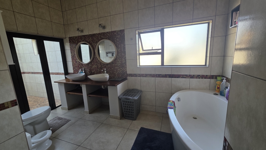6 Bedroom Property for Sale in Bela Bela Limpopo