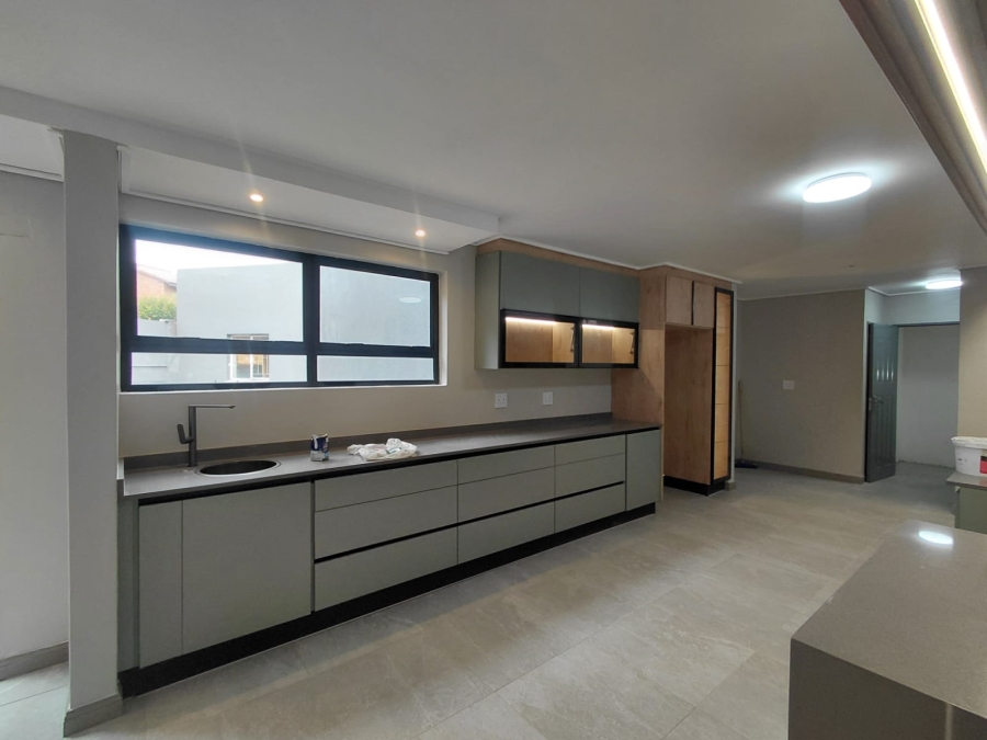 5 Bedroom Property for Sale in Bendor Limpopo
