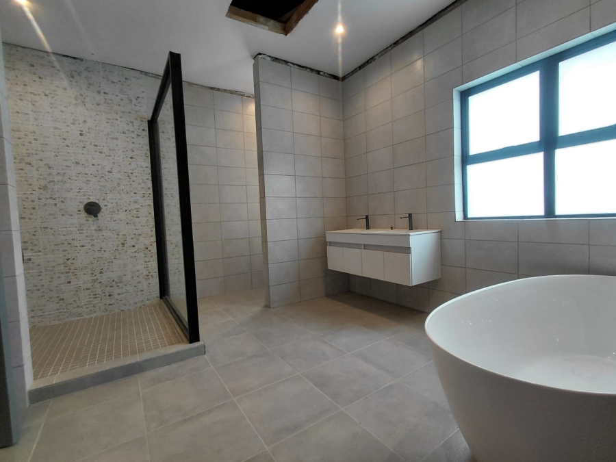 5 Bedroom Property for Sale in Bendor Limpopo