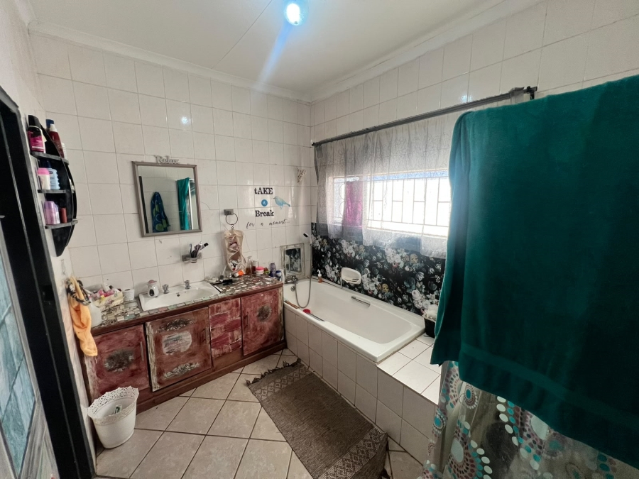5 Bedroom Property for Sale in Mokopane Rural Limpopo