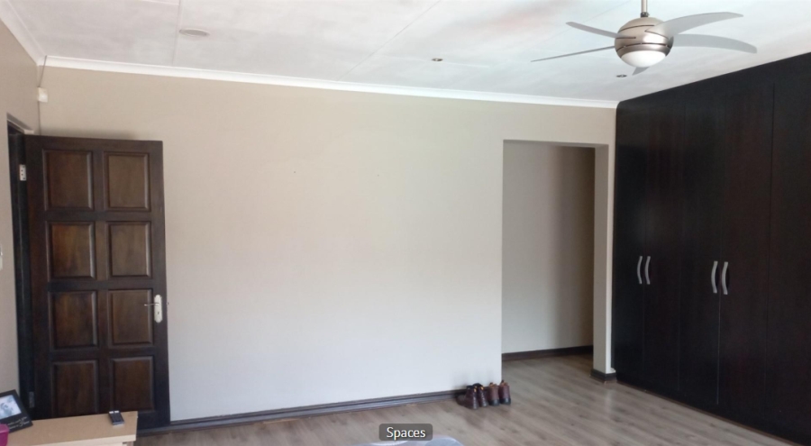 5 Bedroom Property for Sale in Bendor Limpopo