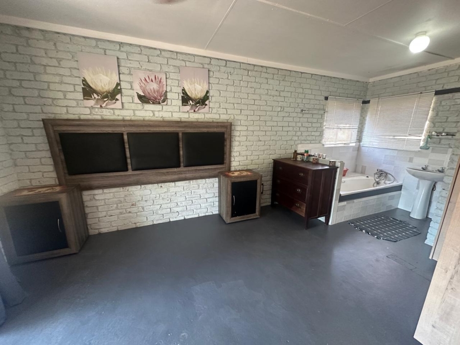 To Let 2 Bedroom Property for Rent in Kampersrus Limpopo