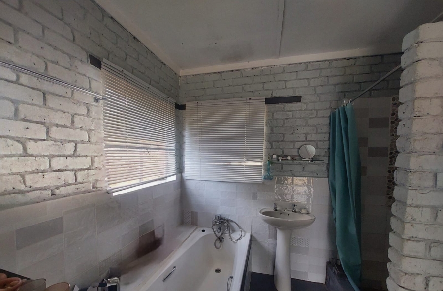 To Let 2 Bedroom Property for Rent in Kampersrus Limpopo