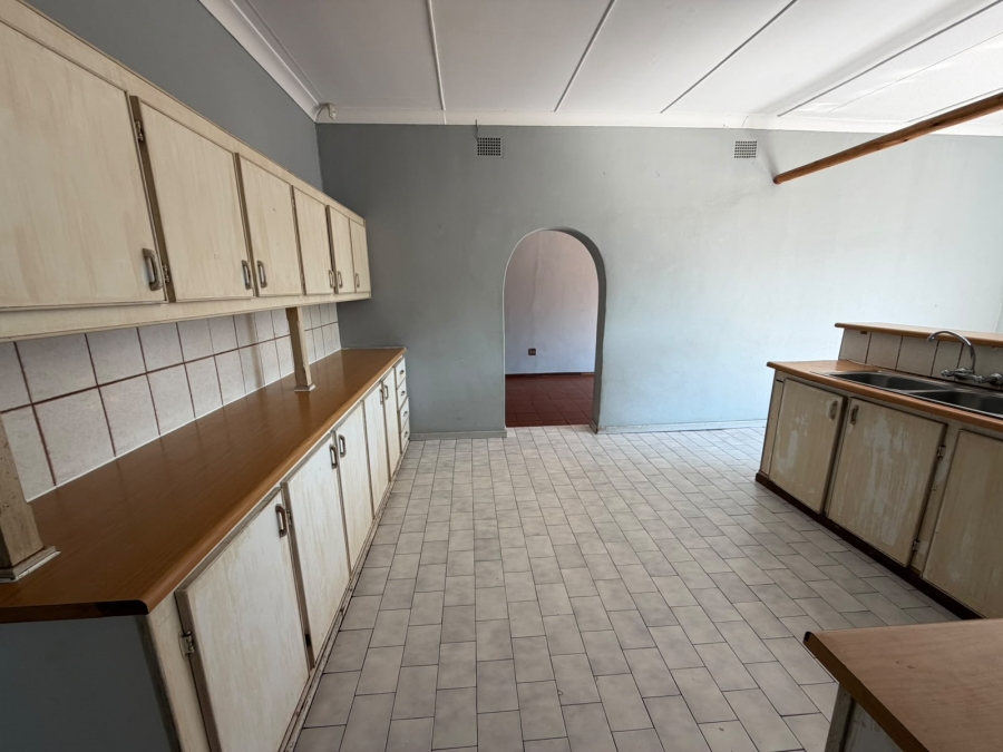 3 Bedroom Property for Sale in Hospitaalpark Limpopo