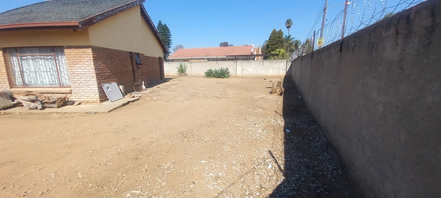10 Bedroom Property for Sale in Penina Park Limpopo