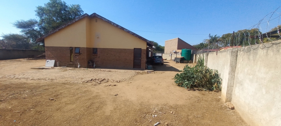 10 Bedroom Property for Sale in Penina Park Limpopo